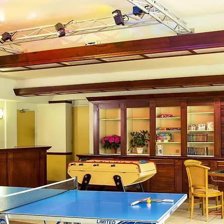 Family Vic-sur-Cère