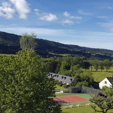 Family Vic-sur-Cère