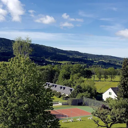 Family Vic-sur-Cère